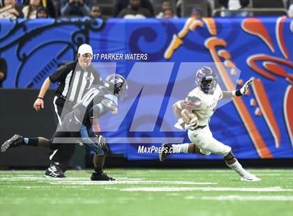Thumbnail 1 in Hahnville vs. Zachary (LHSAA 5A Final) photogallery.