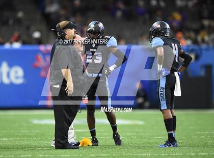 Thumbnail 1 in Hahnville vs. Zachary (LHSAA 5A Final) photogallery.
