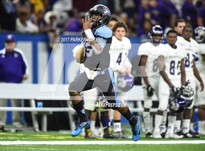 Thumbnail 3 in Hahnville vs. Zachary (LHSAA 5A Final) photogallery.
