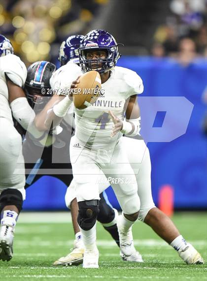 Thumbnail 1 in Hahnville vs. Zachary (LHSAA 5A Final) photogallery.