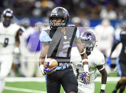 Thumbnail 1 in Hahnville vs. Zachary (LHSAA 5A Final) photogallery.