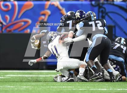 Thumbnail 3 in Hahnville vs. Zachary (LHSAA 5A Final) photogallery.