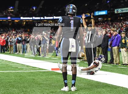 Thumbnail 2 in Hahnville vs. Zachary (LHSAA 5A Final) photogallery.