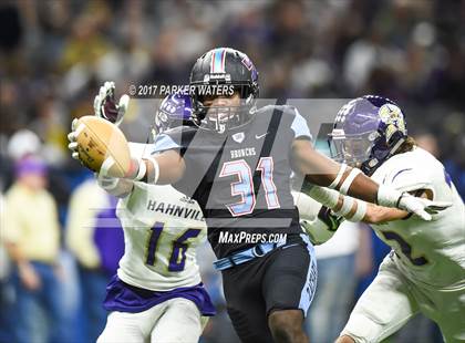 Thumbnail 2 in Hahnville vs. Zachary (LHSAA 5A Final) photogallery.