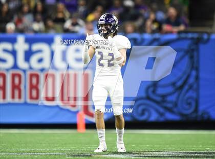 Thumbnail 3 in Hahnville vs. Zachary (LHSAA 5A Final) photogallery.