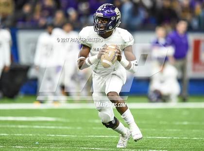 Thumbnail 1 in Hahnville vs. Zachary (LHSAA 5A Final) photogallery.