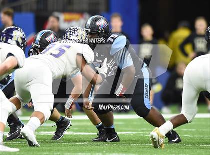 Thumbnail 3 in Hahnville vs. Zachary (LHSAA 5A Final) photogallery.