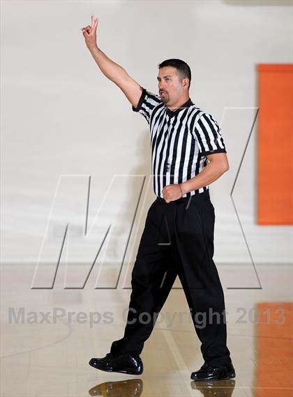 Thumbnail 1 in Polytechnic vs. Holy Martyrs Armenian (Pasadena Poly Tournament) photogallery.