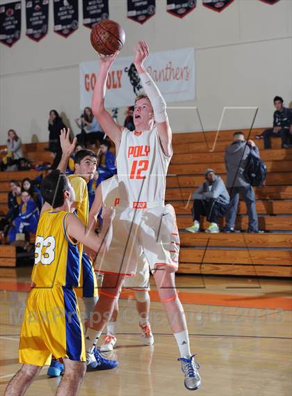 Thumbnail 1 in Polytechnic vs. Holy Martyrs Armenian (Pasadena Poly Tournament) photogallery.