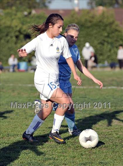 Thumbnail 3 in Walnut @ Bishop Amat photogallery.