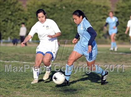 Thumbnail 1 in Walnut @ Bishop Amat photogallery.