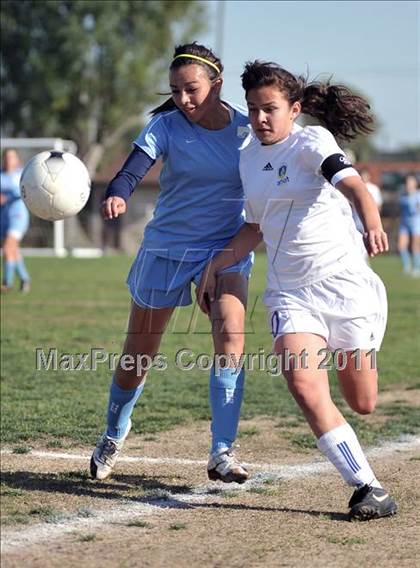 Thumbnail 1 in Walnut @ Bishop Amat photogallery.