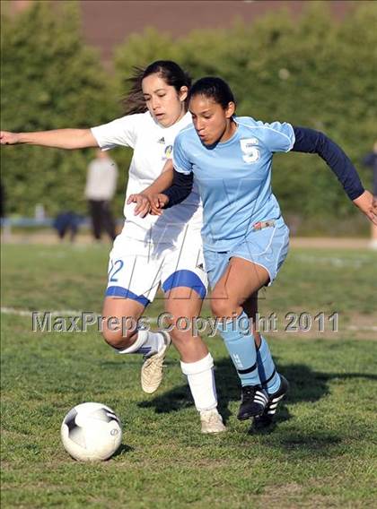 Thumbnail 2 in Walnut @ Bishop Amat photogallery.