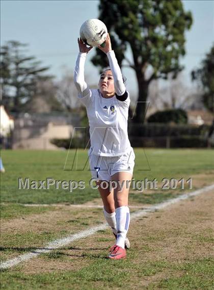 Thumbnail 3 in Walnut @ Bishop Amat photogallery.