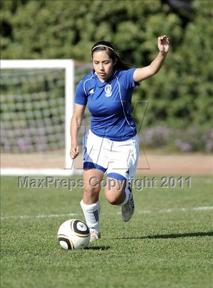 Thumbnail 3 in Walnut @ Bishop Amat photogallery.