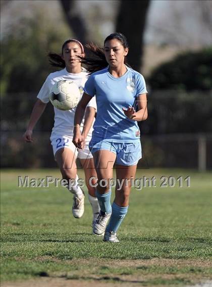 Thumbnail 3 in Walnut @ Bishop Amat photogallery.