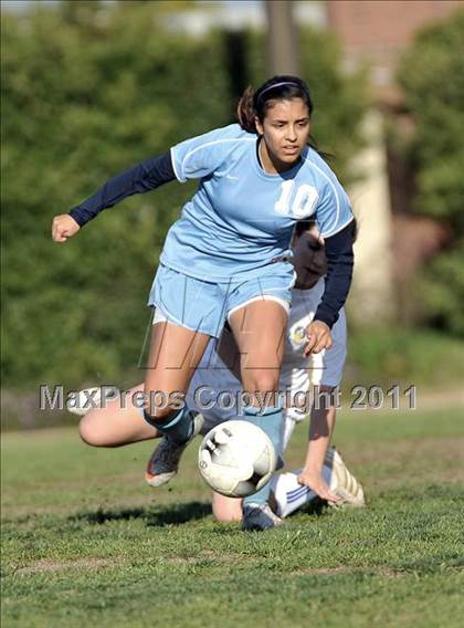 Thumbnail 3 in Walnut @ Bishop Amat photogallery.