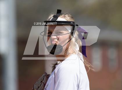 Thumbnail 2 in Greenwood vs. DeSoto Central  photogallery.