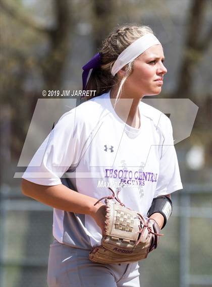 Thumbnail 2 in Greenwood vs. DeSoto Central  photogallery.