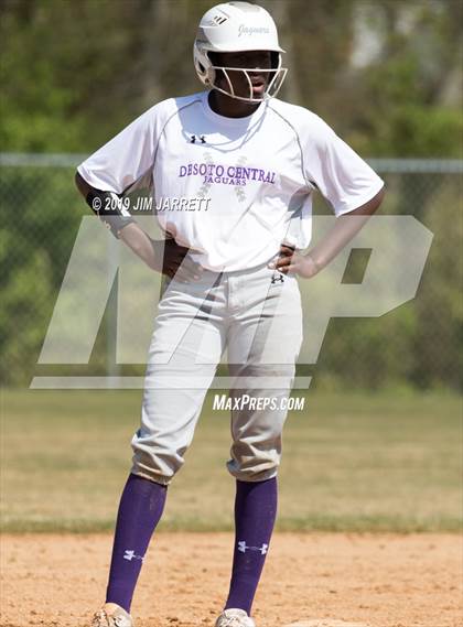 Thumbnail 3 in Greenwood vs. DeSoto Central  photogallery.