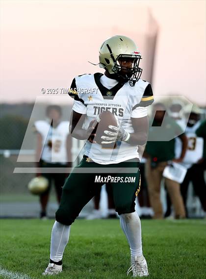 Thumbnail 3 in Indianapolis Crispus Attucks @ Connersville photogallery.