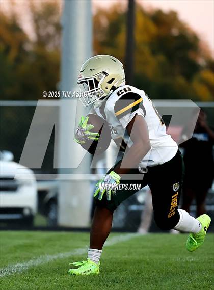Thumbnail 3 in Indianapolis Crispus Attucks @ Connersville photogallery.
