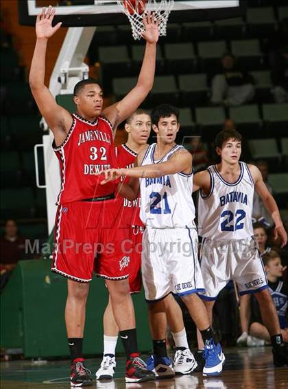 Thumbnail 2 in Jamesville-DeWitt vs Batavia (NYSPHSAA A Semifinal) photogallery.