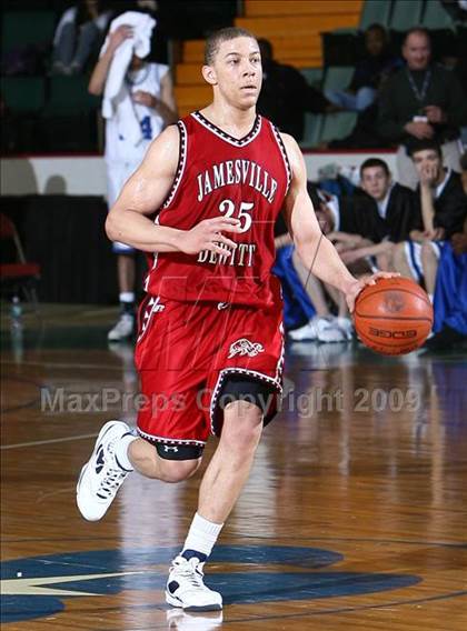 Thumbnail 2 in Jamesville-DeWitt vs Batavia (NYSPHSAA A Semifinal) photogallery.