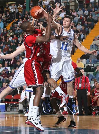 Thumbnail 2 in Jamesville-DeWitt vs Batavia (NYSPHSAA A Semifinal) photogallery.