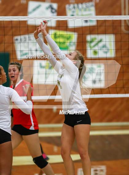 Thumbnail 1 in Foothill @ Red Bluff photogallery.