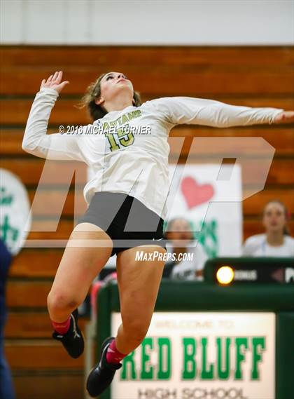 Thumbnail 3 in Foothill @ Red Bluff photogallery.
