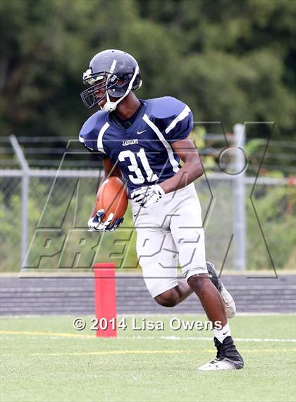 Thumbnail 2 in Boyd Red vs Flower Mound photogallery.