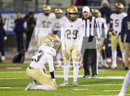 Thumbnail 1 in Mater Dei Catholic vs Downey (CIF SS D2-AA Regional Final) photogallery.