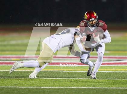 Thumbnail 2 in Mater Dei Catholic vs Downey (CIF SS D2-AA Regional Final) photogallery.