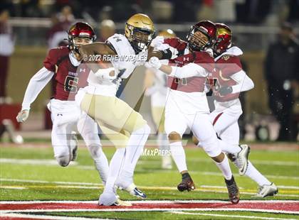 Thumbnail 3 in Mater Dei Catholic vs Downey (CIF SS D2-AA Regional Final) photogallery.