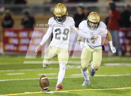Thumbnail 3 in Mater Dei Catholic vs Downey (CIF SS D2-AA Regional Final) photogallery.