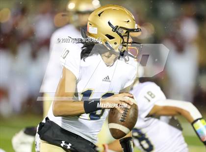 Thumbnail 2 in Mater Dei Catholic vs Downey (CIF SS D2-AA Regional Final) photogallery.