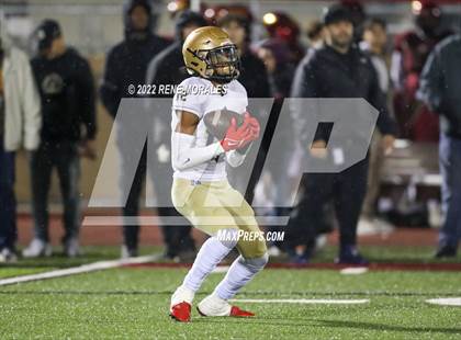 Thumbnail 2 in Mater Dei Catholic vs Downey (CIF SS D2-AA Regional Final) photogallery.