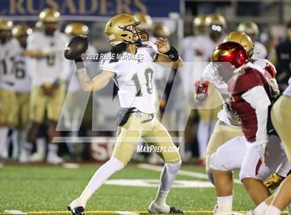 Thumbnail 1 in Mater Dei Catholic vs Downey (CIF SS D2-AA Regional Final) photogallery.
