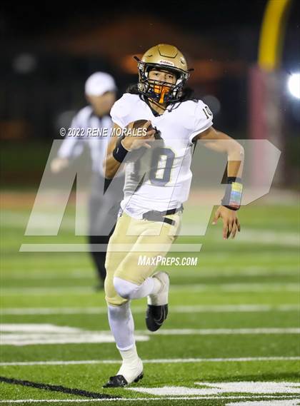 Thumbnail 2 in Mater Dei Catholic vs Downey (CIF SS D2-AA Regional Final) photogallery.