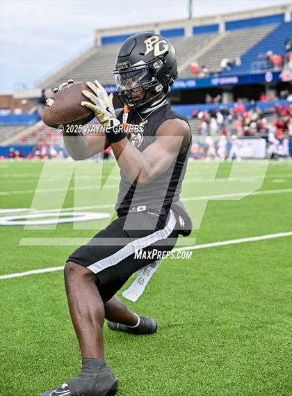 Thumbnail 2 in Carthage vs. Pleasant Grove (UIL 4A D2 Football Region Semifinal) photogallery.