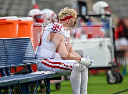 Thumbnail 2 in Carthage vs. Pleasant Grove (UIL 4A D2 Football Region Semifinal) photogallery.