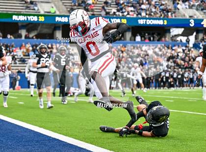 Thumbnail 2 in Carthage vs. Pleasant Grove (UIL 4A D2 Football Region Semifinal) photogallery.