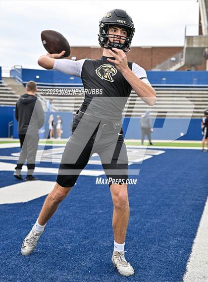Thumbnail 3 in Carthage vs. Pleasant Grove (UIL 4A D2 Football Region Semifinal) photogallery.