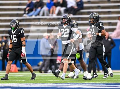 Thumbnail 2 in Carthage vs. Pleasant Grove (UIL 4A D2 Football Region Semifinal) photogallery.