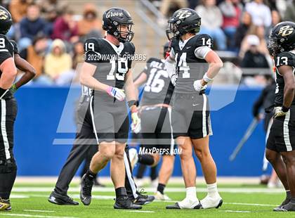Thumbnail 2 in Carthage vs. Pleasant Grove (UIL 4A D2 Football Region Semifinal) photogallery.