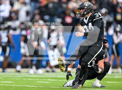 Thumbnail 1 in Carthage vs. Pleasant Grove (UIL 4A D2 Football Region Semifinal) photogallery.