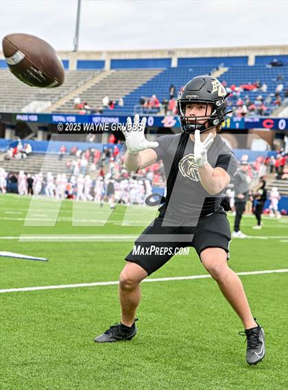 Thumbnail 3 in Carthage vs. Pleasant Grove (UIL 4A D2 Football Region Semifinal) photogallery.