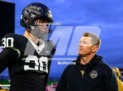 Thumbnail 3 in Carthage vs. Pleasant Grove (UIL 4A D2 Football Region Semifinal) photogallery.