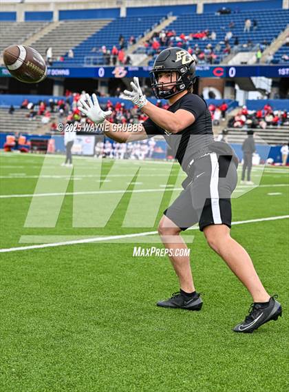 Thumbnail 1 in Carthage vs. Pleasant Grove (UIL 4A D2 Football Region Semifinal) photogallery.